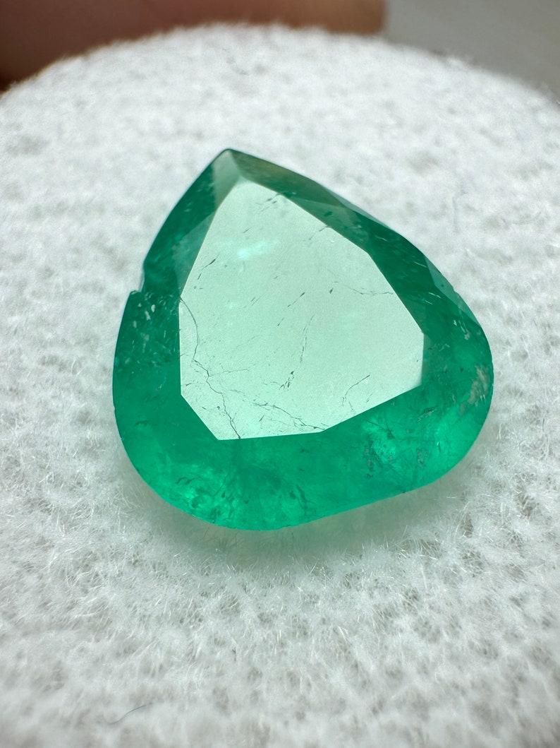 Moderne Émeraude colombienne verte épaisse de 3,09 carats 12x10, taille poire, larme de naissance de mai en vente