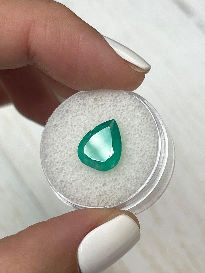 Émeraude colombienne verte épaisse de 3,09 carats 12x10, taille poire, larme de naissance de mai en vente 1