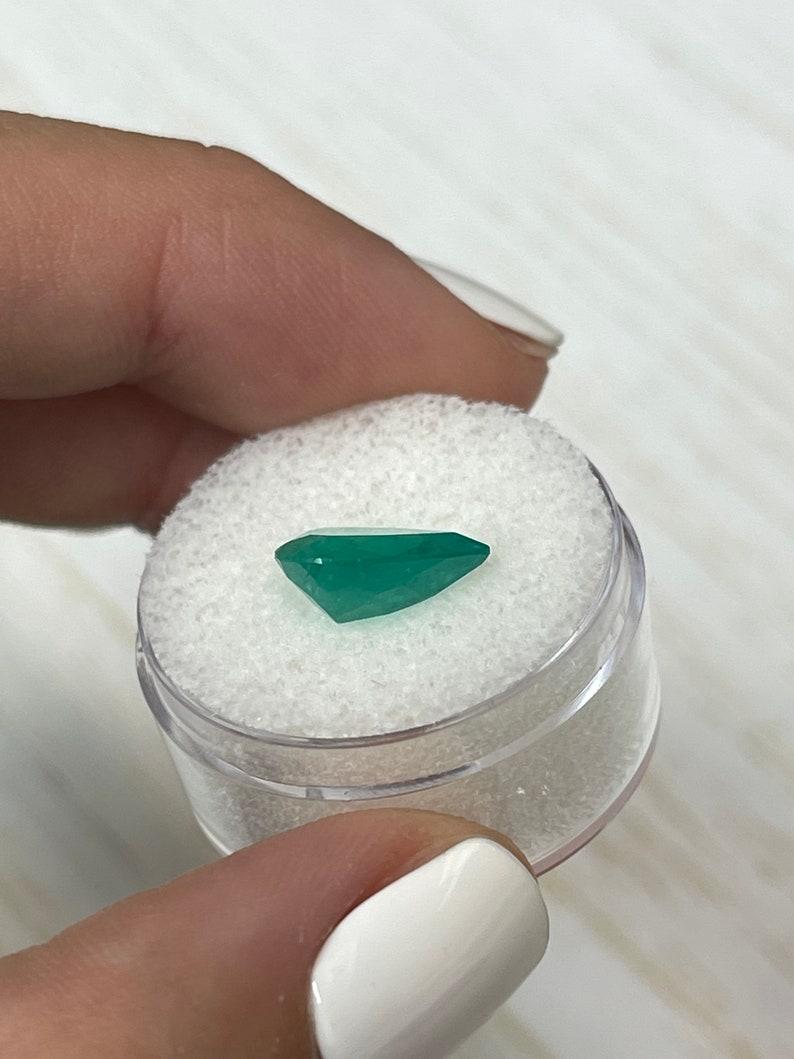 Émeraude colombienne verte épaisse de 3,09 carats 12x10, taille poire, larme de naissance de mai en vente 2