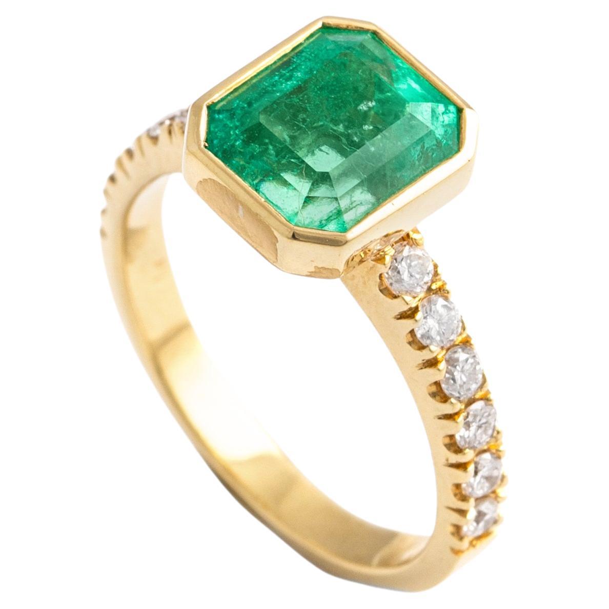 3.09 Carat Colombian Emerald Ring For Sale