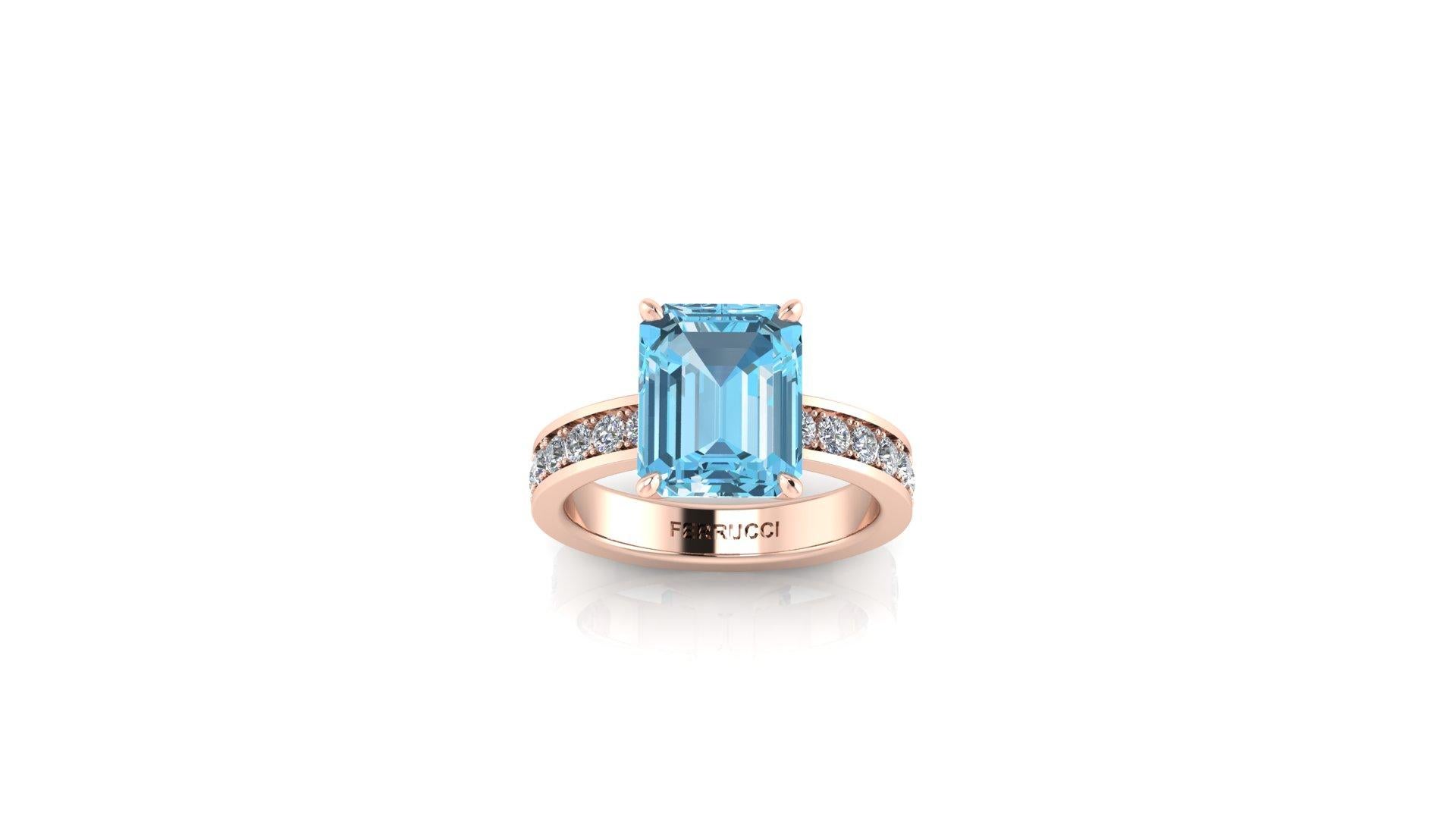 3.09 Carat Emerald Cut Aquamarine with Pave' White Diamonds 18k Rose Gold Ring In New Condition For Sale In New York, NY