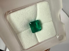 3.09 carats loose natural emerald untreated