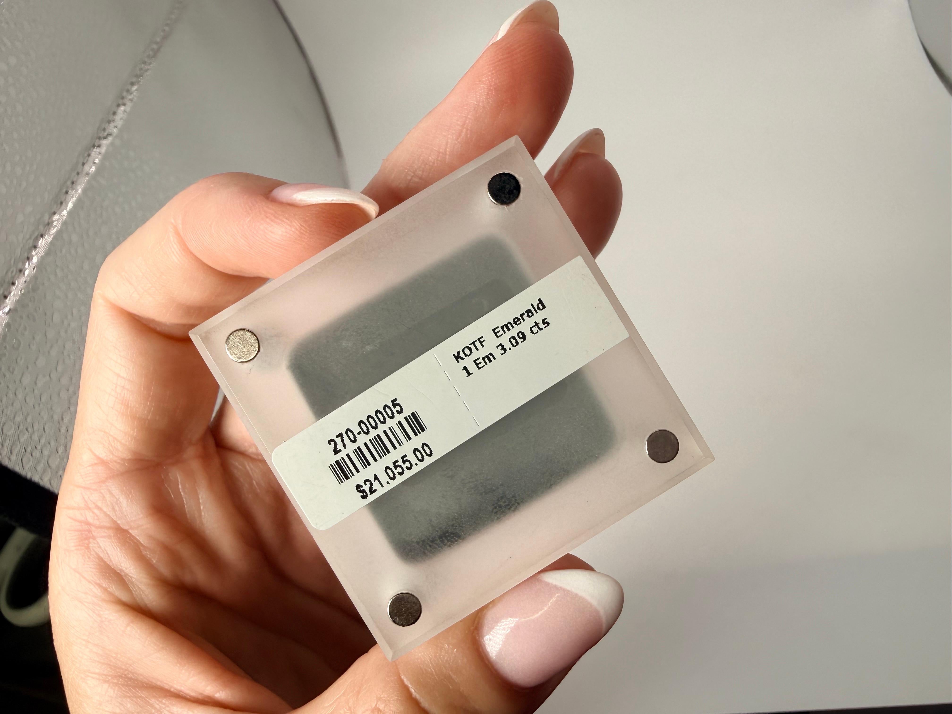 3,09 Karat loser natürlicher Smaragd unbehandelt im Zustand „Neu“ im Angebot in Jupiter, FL