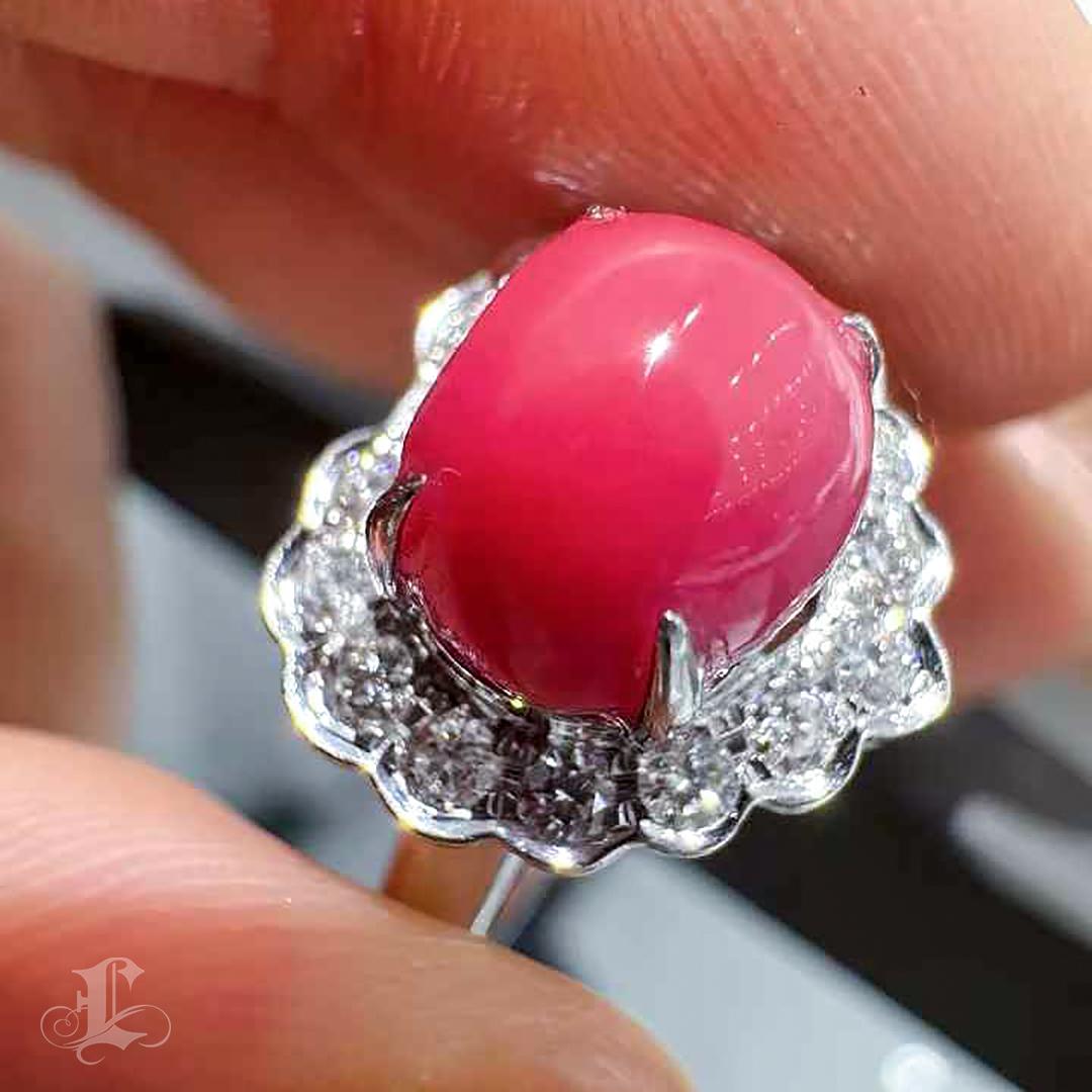 Uncut 18k White Gold 0.36ct Diamond 3.09 ct Aurora Heart Conch Pearl Delight Ring