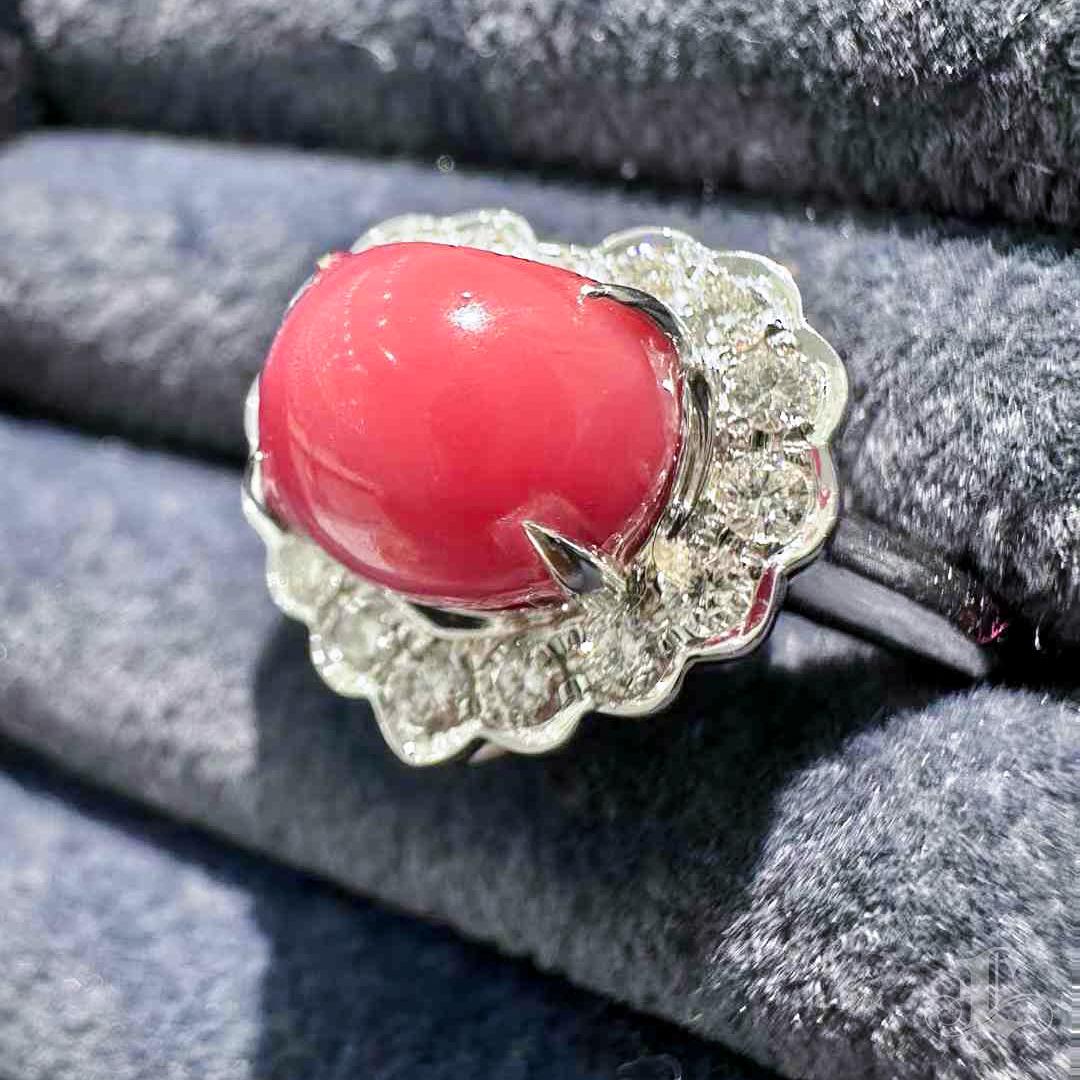 18k White Gold 0.36ct Diamond 3.09 ct Aurora Heart Conch Pearl Delight Ring 2