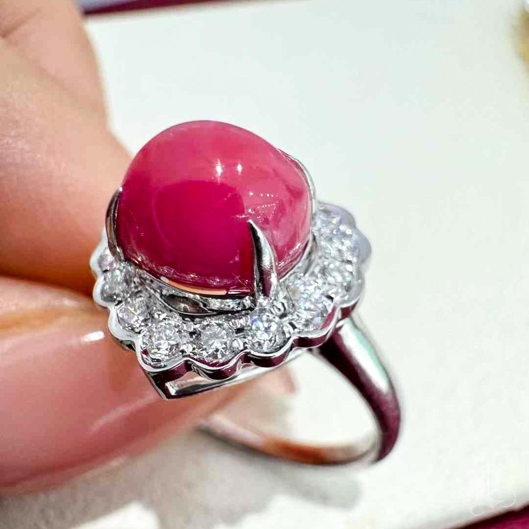 18k White Gold 0.36ct Diamond 3.09 ct Aurora Heart Conch Pearl Delight Ring 3