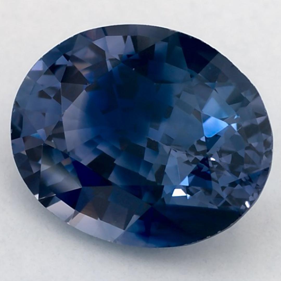 Ein sehr wertvoller September-Geburtsstein mit einer bezaubernden blauen Farbe. Man glaubt, dass sie dem Leben Glück und Reichtum bringen.

Entdecken Sie die lebendige Kollektion von Smaragden, Rubinen und Saphiren in unserem Geschäft, die als lose