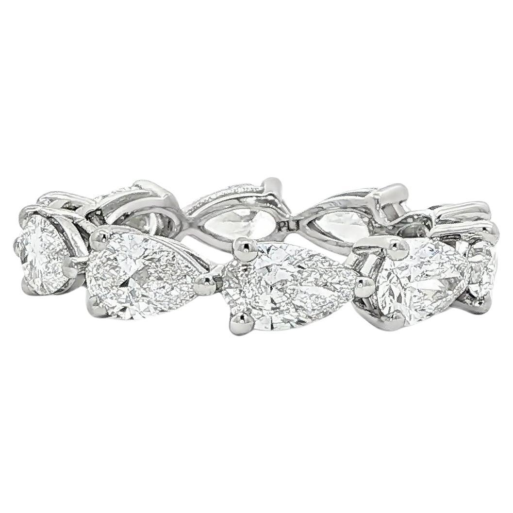 3,09 CTW GIA-zertifizierte Birne Form Diamant Eternity Band in Platin im Angebot