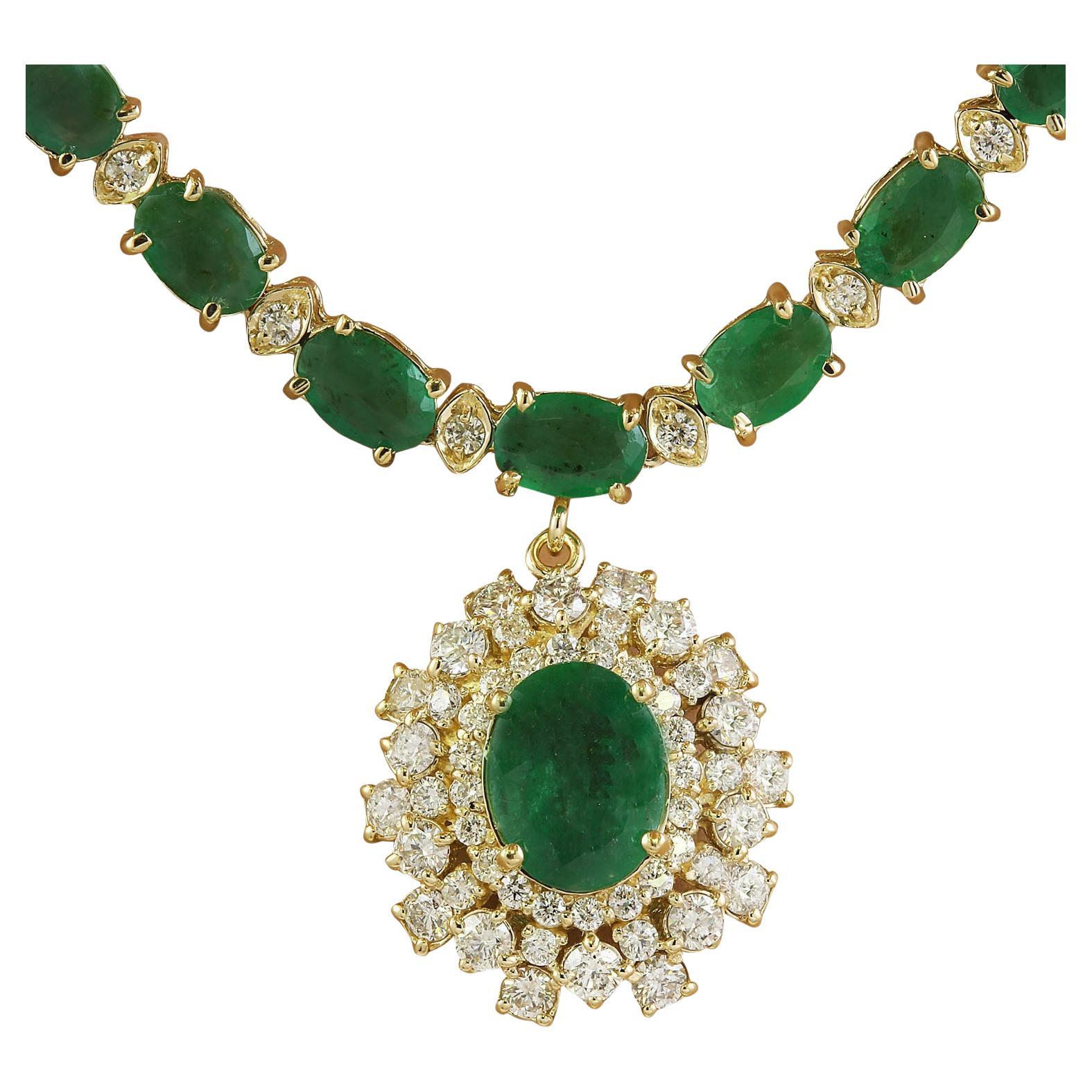 30.90 Carat Natural Emerald 14 Karat Solid Yellow Gold Diamond Necklace For Sale