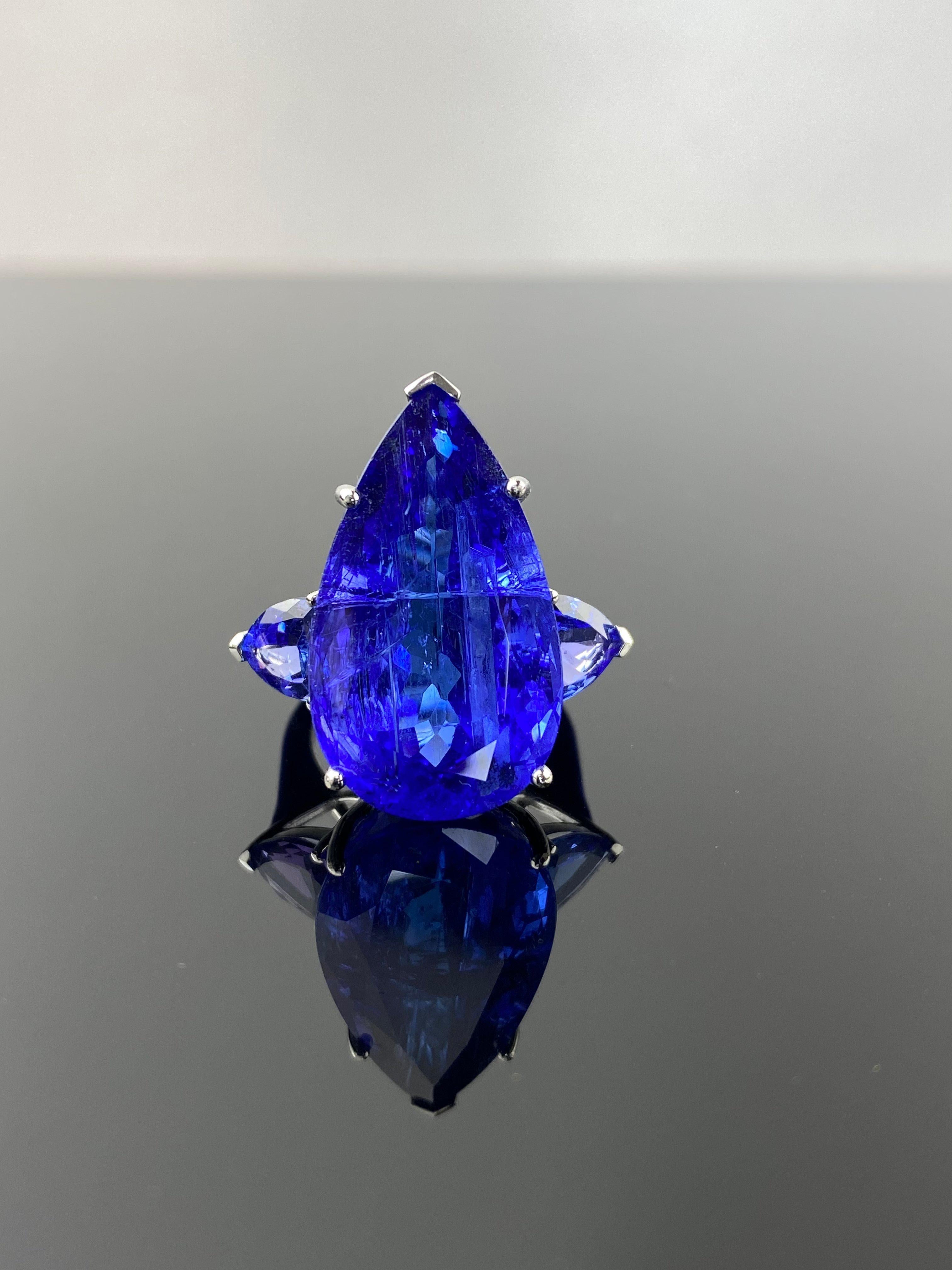 Modern 30.94 Carat Tanzanite and Enamel Three Stone Cocktail Ring in 18K Gold For Sale