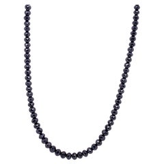 30,95 Karat facettierte schwarze Diamant-Halskette mit Weißgold-Verschluss