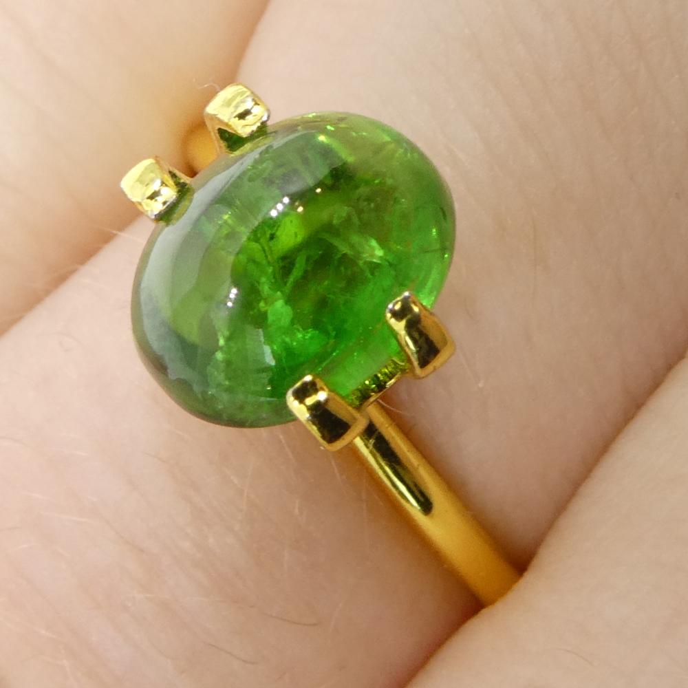 Taglio ovale Granato ovale cabochon di tsavorite verde del Kenya, 3.09ct, non riscaldato in vendita