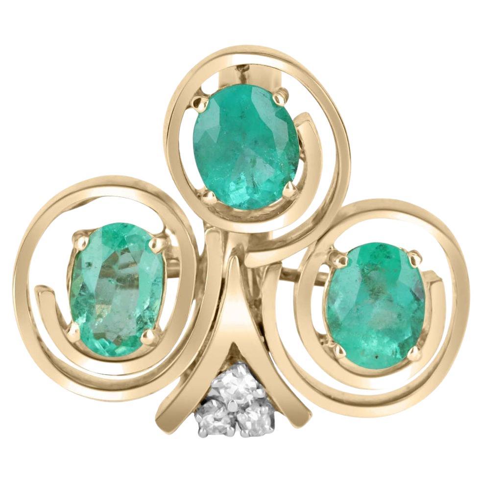 Anillo de oro de 14 quilates con diamantes y esmeralda colombiana de talla oval de 3,09 tcw