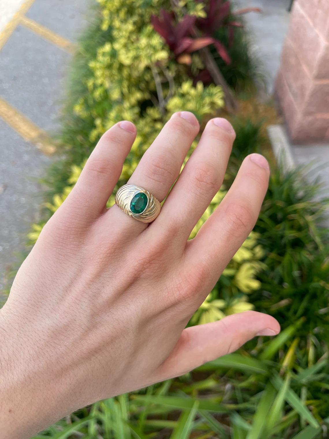 3.0ct 14K Natural Emerald-Oval Cut Men's Solitaire Bezel Set Gold Pinky Ring In New Condition For Sale In Jupiter, FL