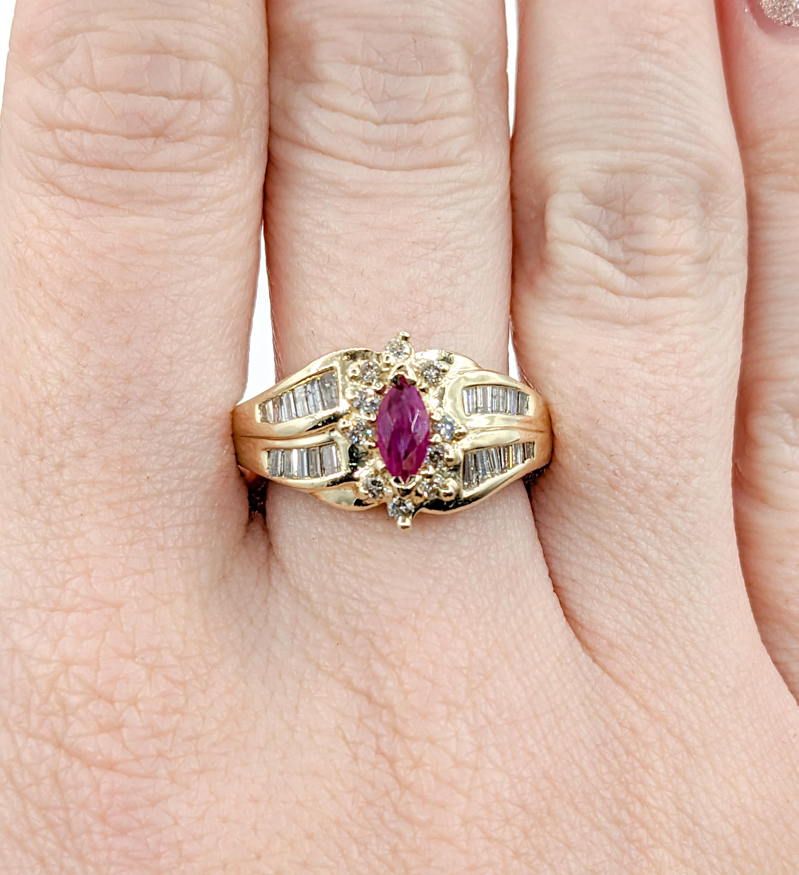 .30ct Ruby & Diamond Ring In Yellow Gold In Excellent Condition For Sale In Bloomington, MN