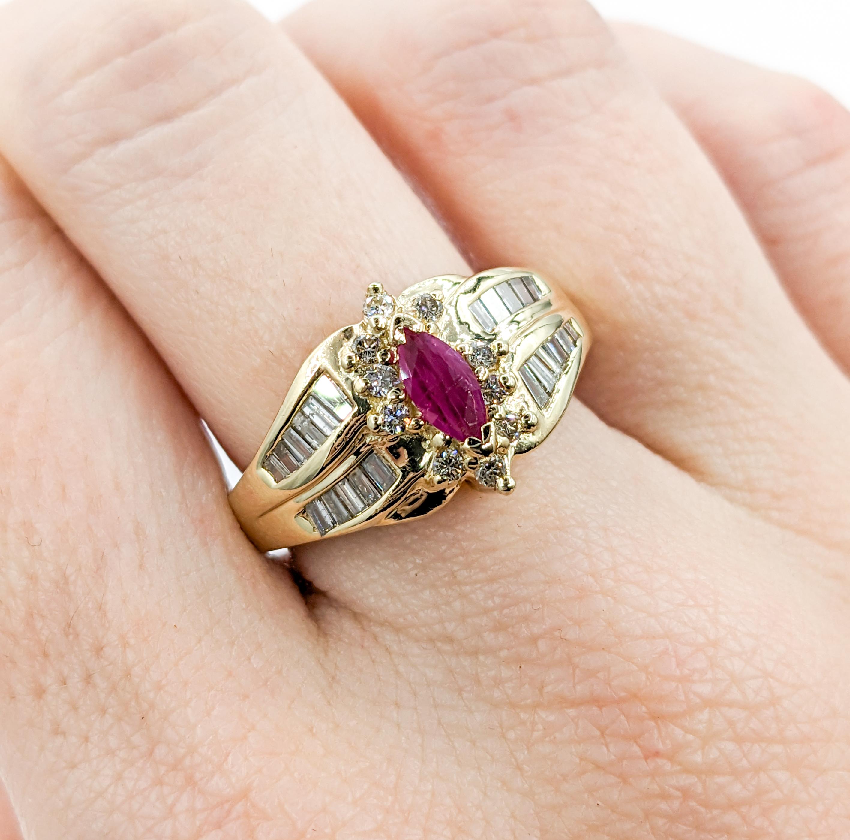 Women's .30ct Ruby & Diamond Ring In Yellow Gold For Sale