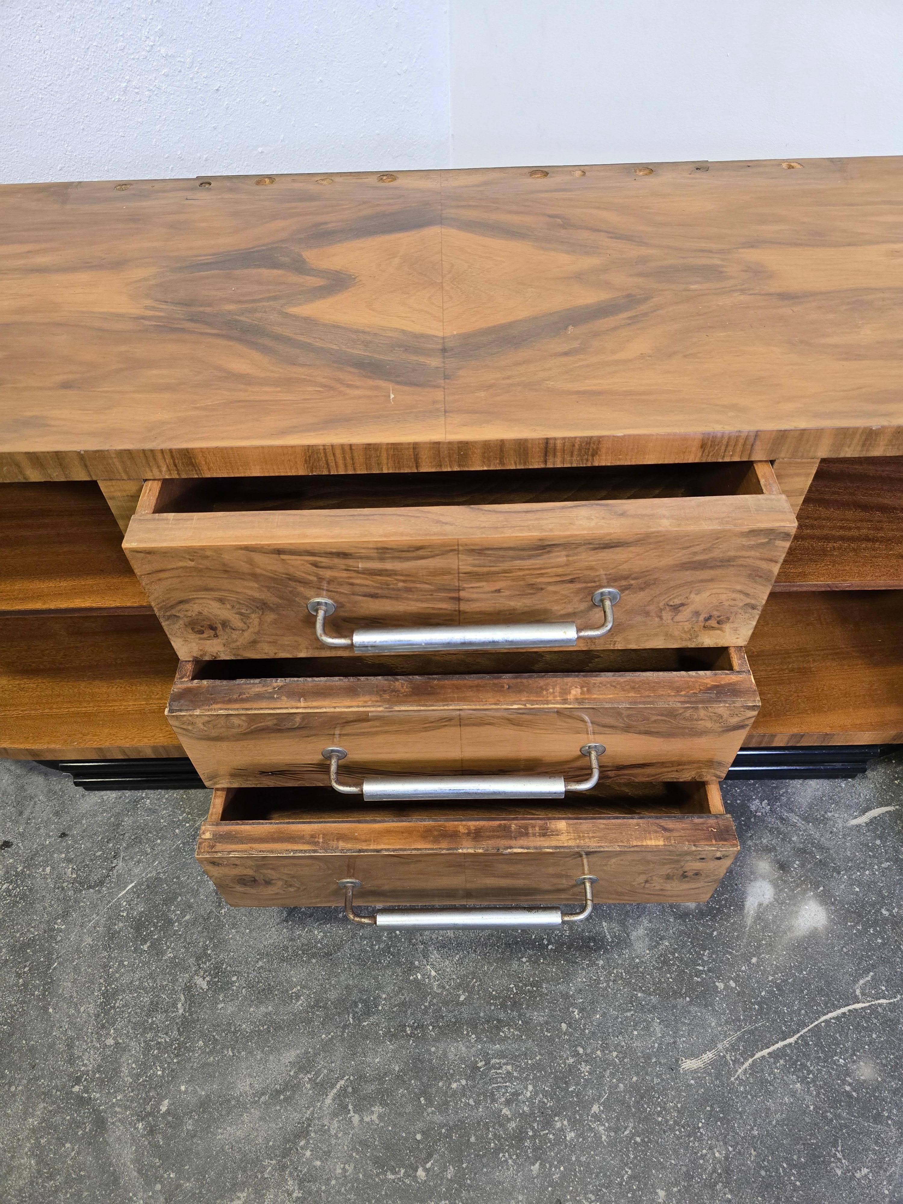 Armario Art Decó de los años 30 Cromo en venta