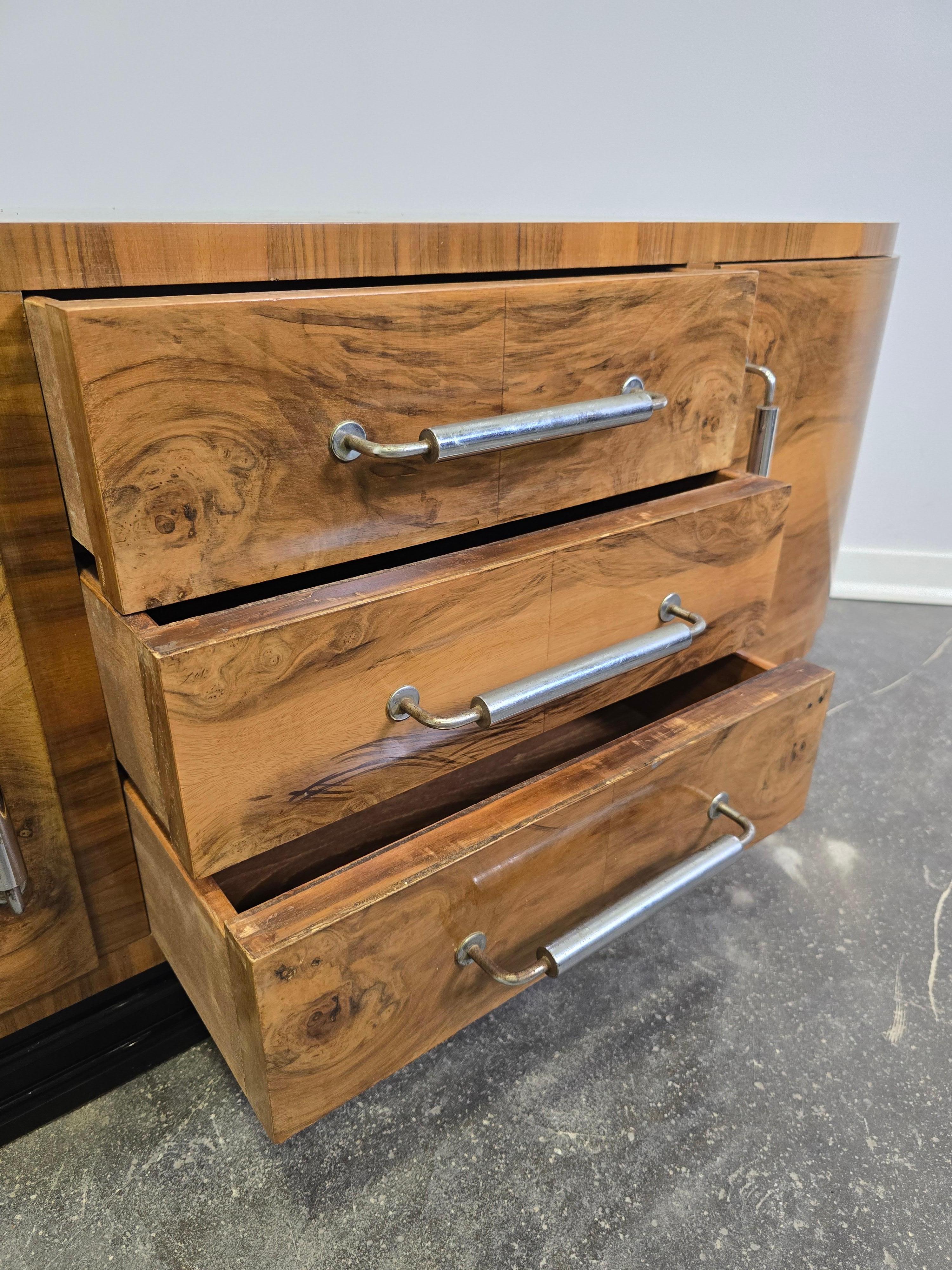 Armario Art Decó de los años 30 en venta 2