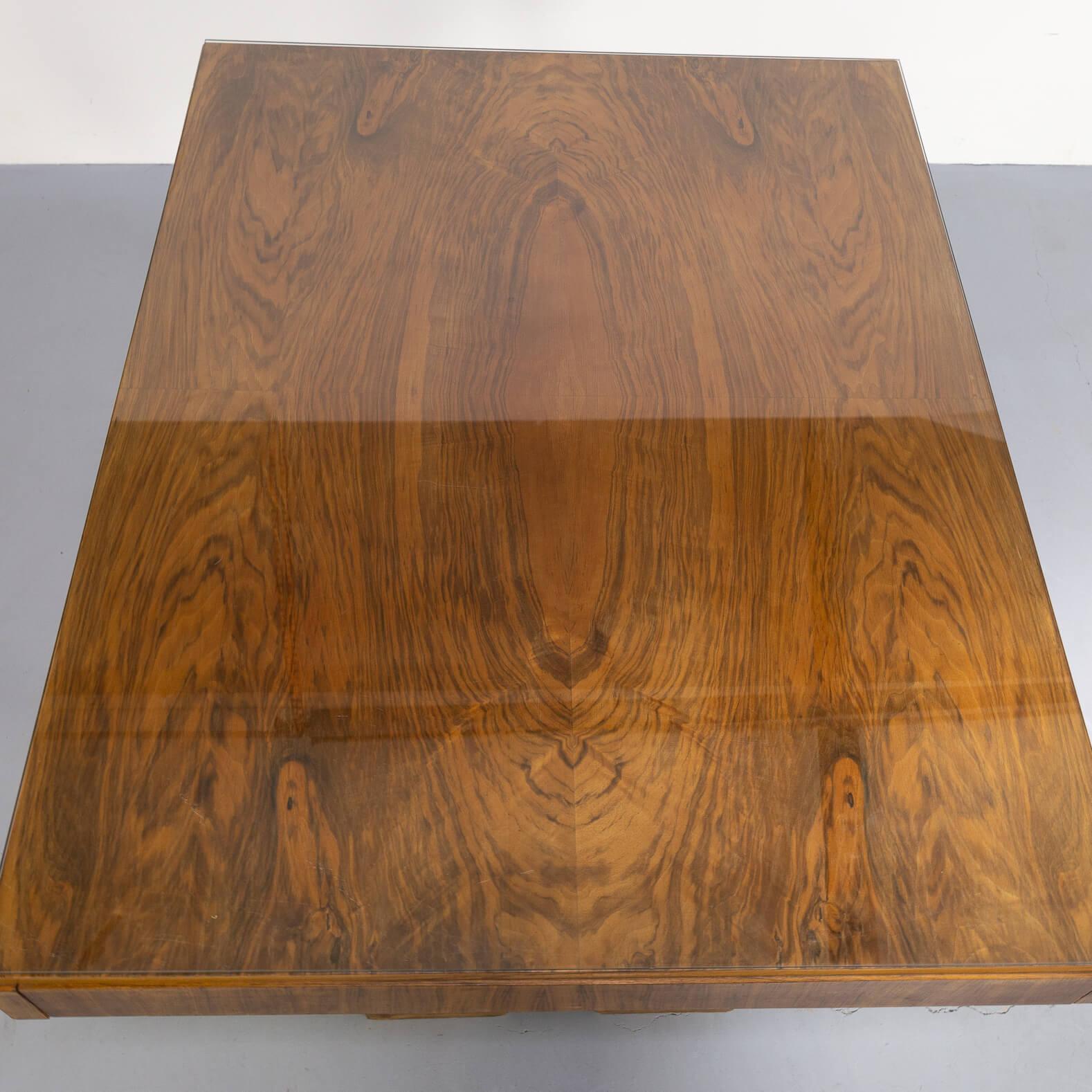 Walnut 30s Art Deco Dining Table For Sale