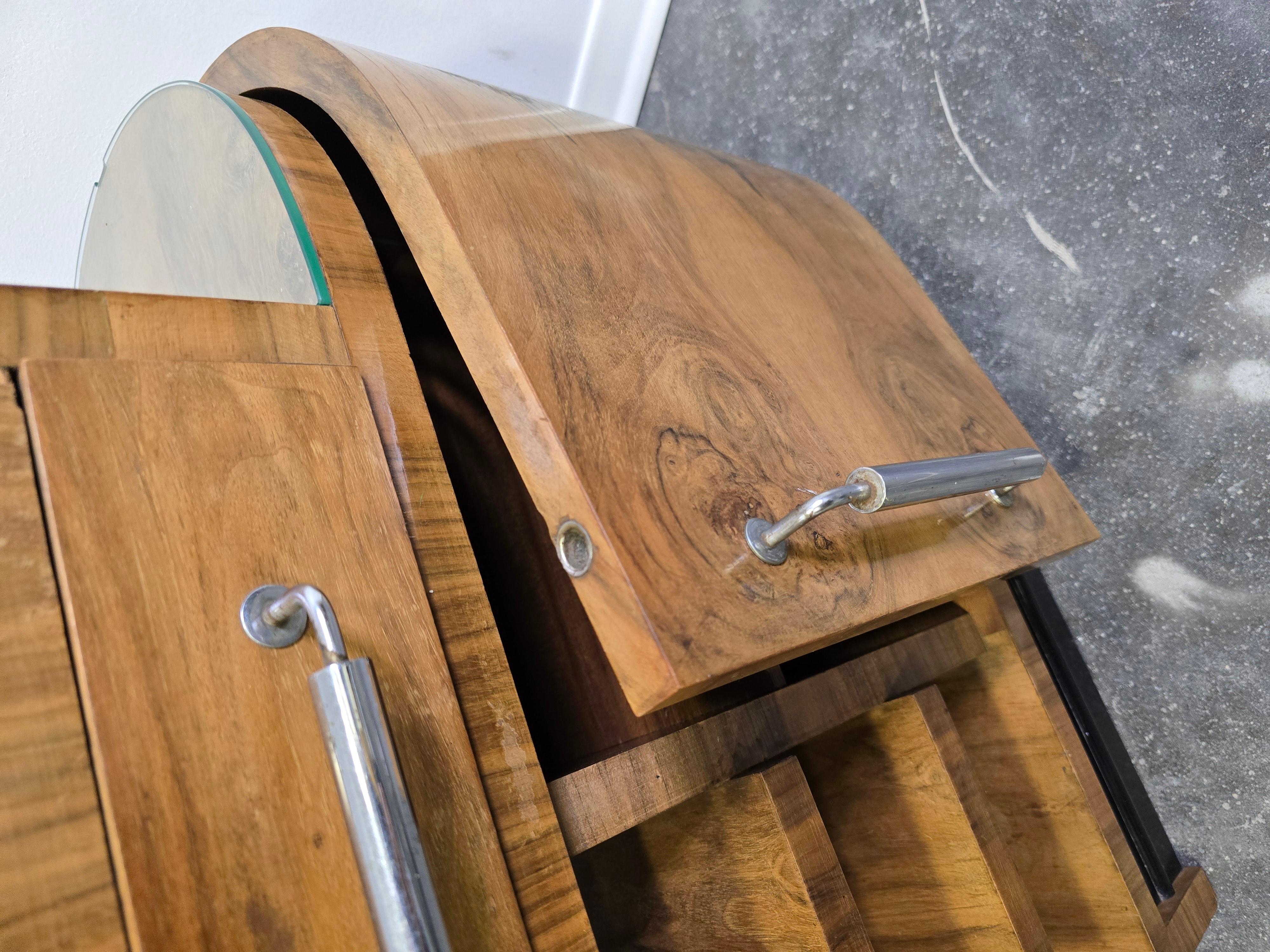 Verre Tables de nuit Art Déco années 30 en vente