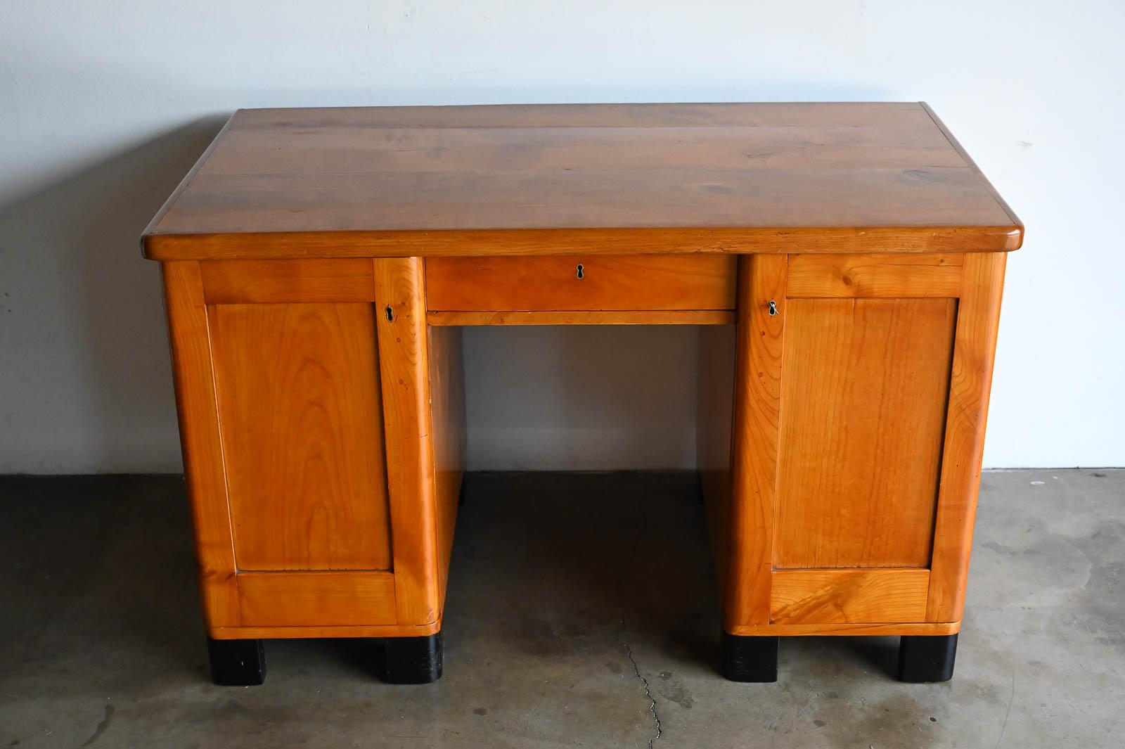 American 30's Art Deco Pine Desk in the Style of Jean Pascaud
