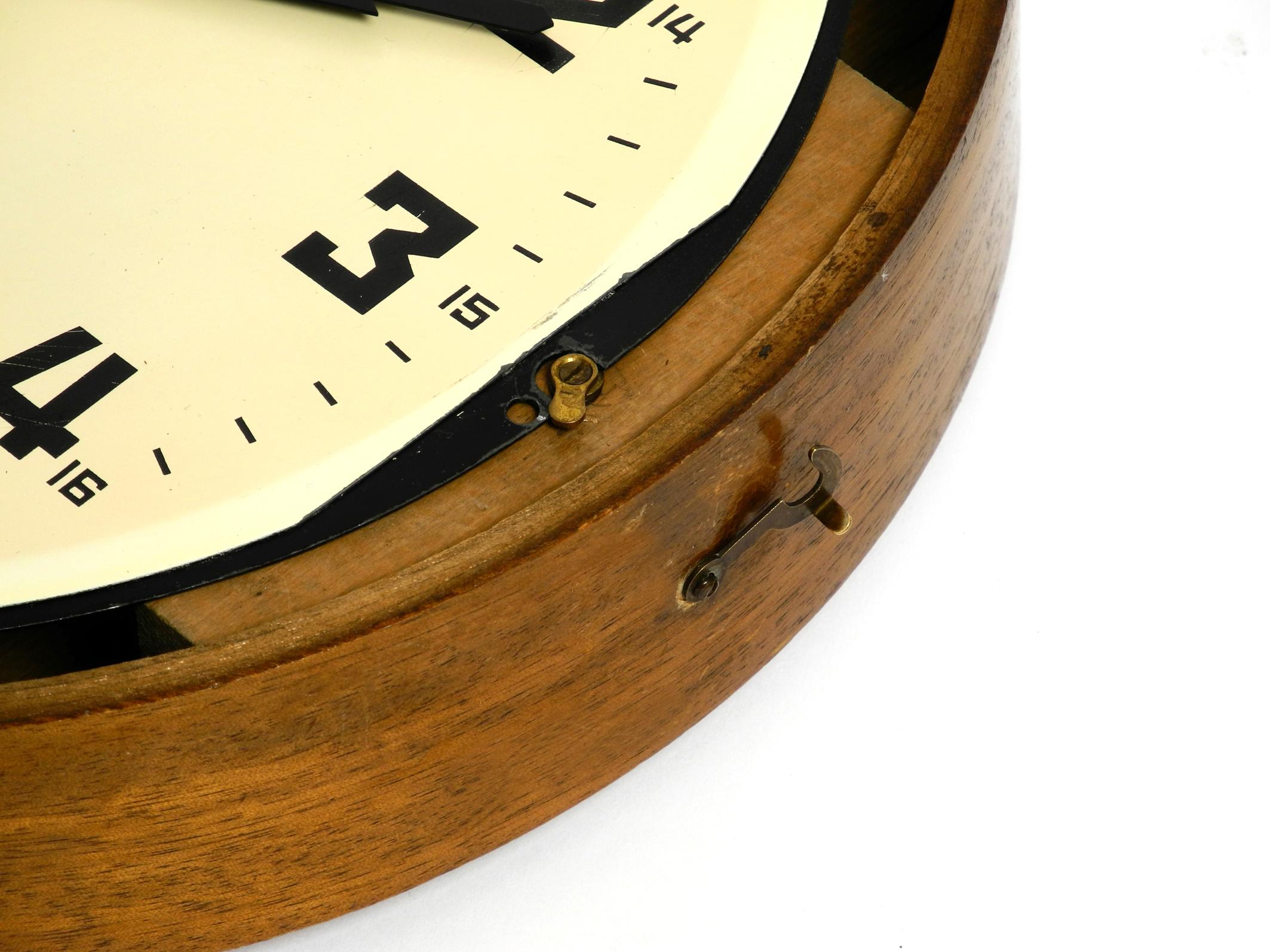 30s ATO wall clock made of oak by the Hamburg-American clock factory Schramberg 6