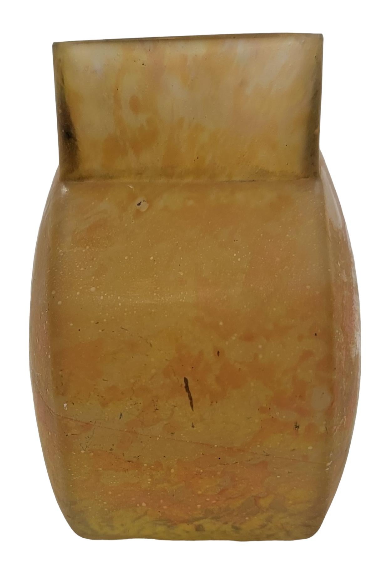 30s Signed Nancy Daum Vase Hand Blown French Glass Bon état - En vente à Pasadena, CA