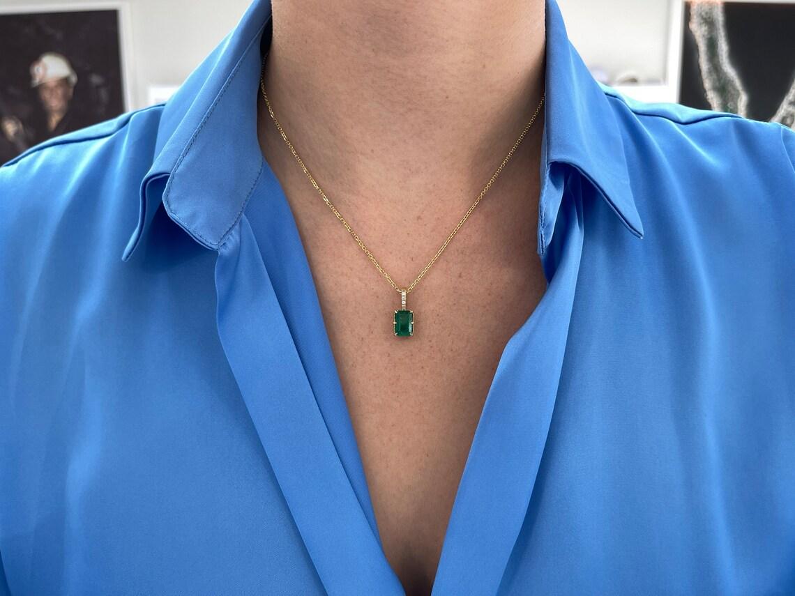 3.0tcw 18K Smaragd & Diamant-Anhänger Halskette Feine Qualität Solitär Smaragd Damen im Angebot