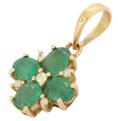 3.1 Carat Oval Cut Emerald Pendant Necklace in 18K Yellow Gold with Diamond