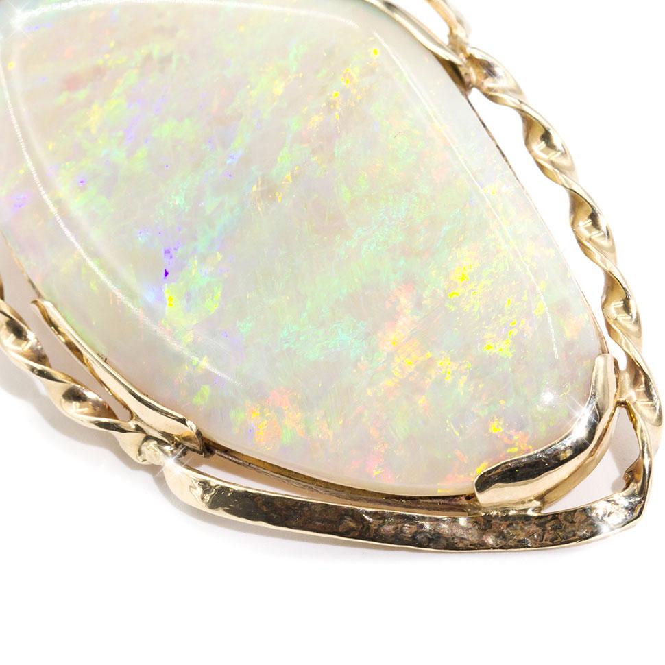 31 Carat Solid Australian Crystal Opal 9 Carat Yellow Gold Vintage Pendant In Good Condition In Hamilton, AU