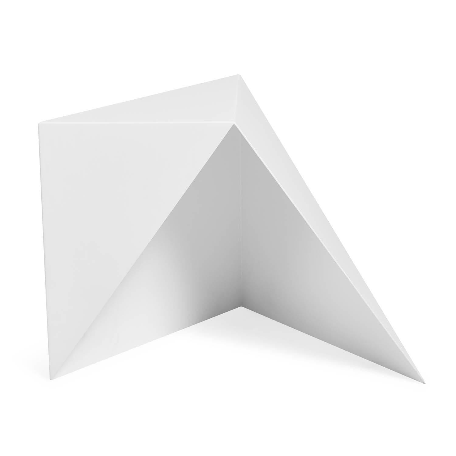 3:1 - Zeitgenössische, minimalistische, geometrische Stahl-Nesttische von TJOKEEFE im Zustand „Neu“ im Angebot in Chicago, IL