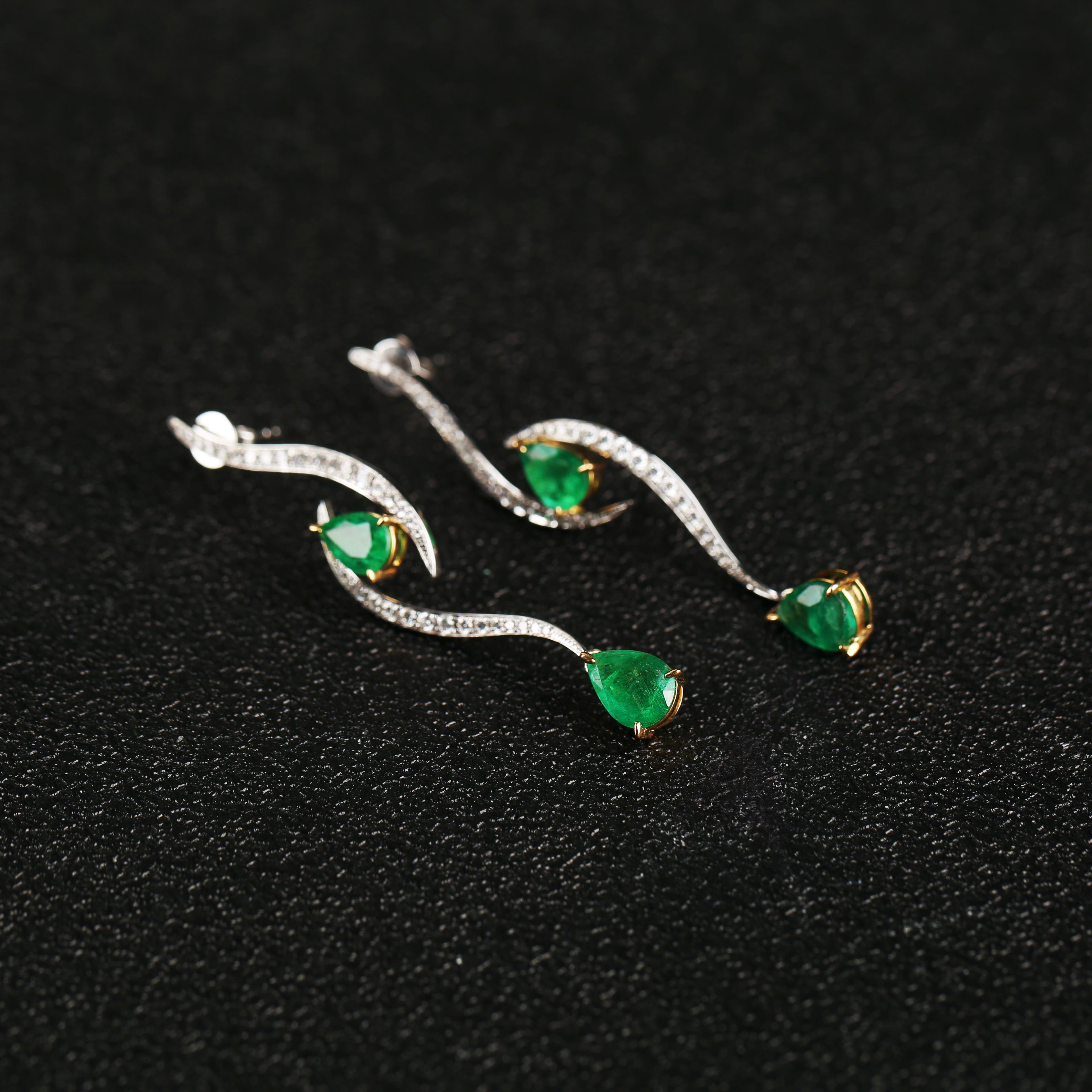 Contemporary 3.1 Ct Emerald and Diamond Earring in 18k Yellow and White Gold