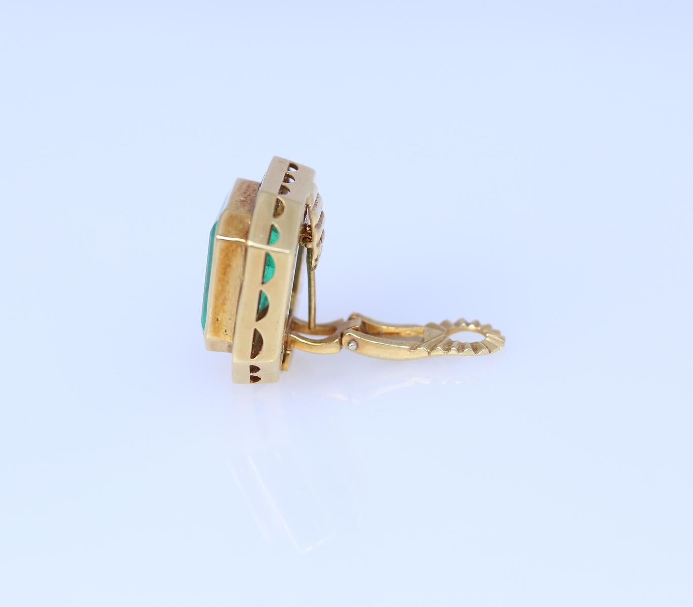 31 Ct Emerald Sapphire Earrings Yellow Gold Certified, 1975 For Sale 8