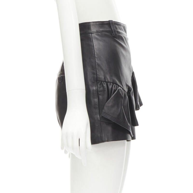 3.1 PHILLIP LIM black leather ruffle biker buckle high rise shorts US0 XS en Excelente estado para la venta en Hong Kong, NT