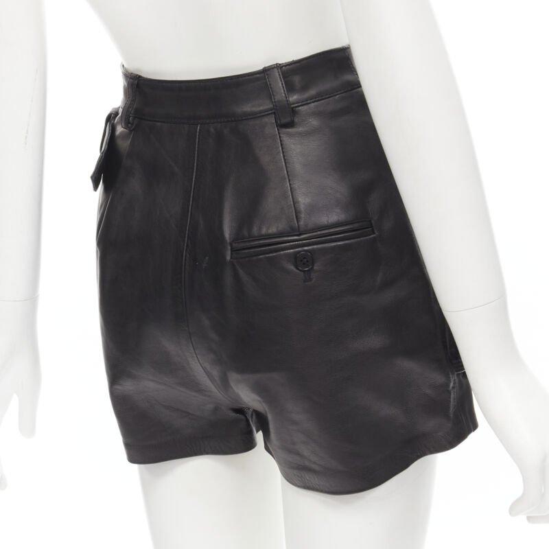 3.1 PHILLIP LIM black leather ruffle biker buckle high rise shorts US0 XS en venta 2