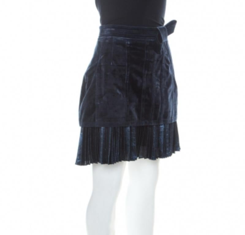 3.1 Phillip Lim Blauer Kurzer Rock aus Samt & Lurex mit plissiertem Saum S im Zustand „Gut“ im Angebot in Dubai, Al Qouz 2