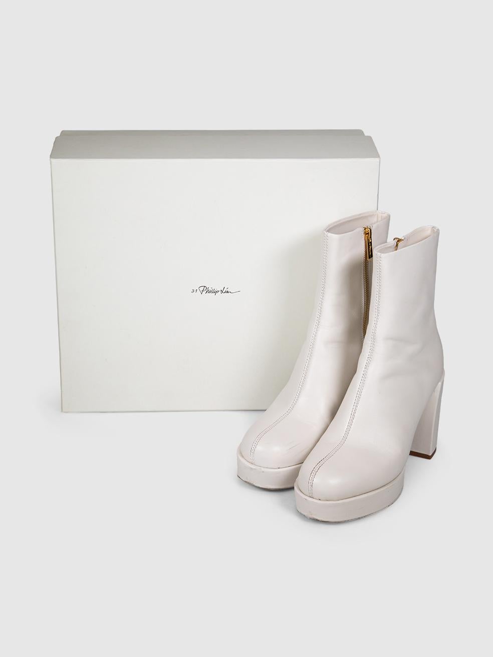 Gris 3.1 Phillip Lim Bottes Naomi zippées en cuir crème Taille IT 37 en vente