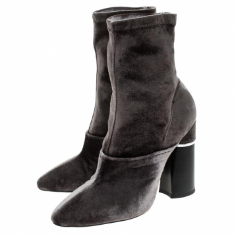 3.1 Phillip Lim Green Velvet Kyoto Ankle Boots Size 36.5 In condizioni buone in vendita a Dubai, Al Qouz 2