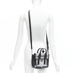 3.1 Phillip Lim Pashli, borsa a tracolla in denim blu lavato con punto a frusta in pelle nera