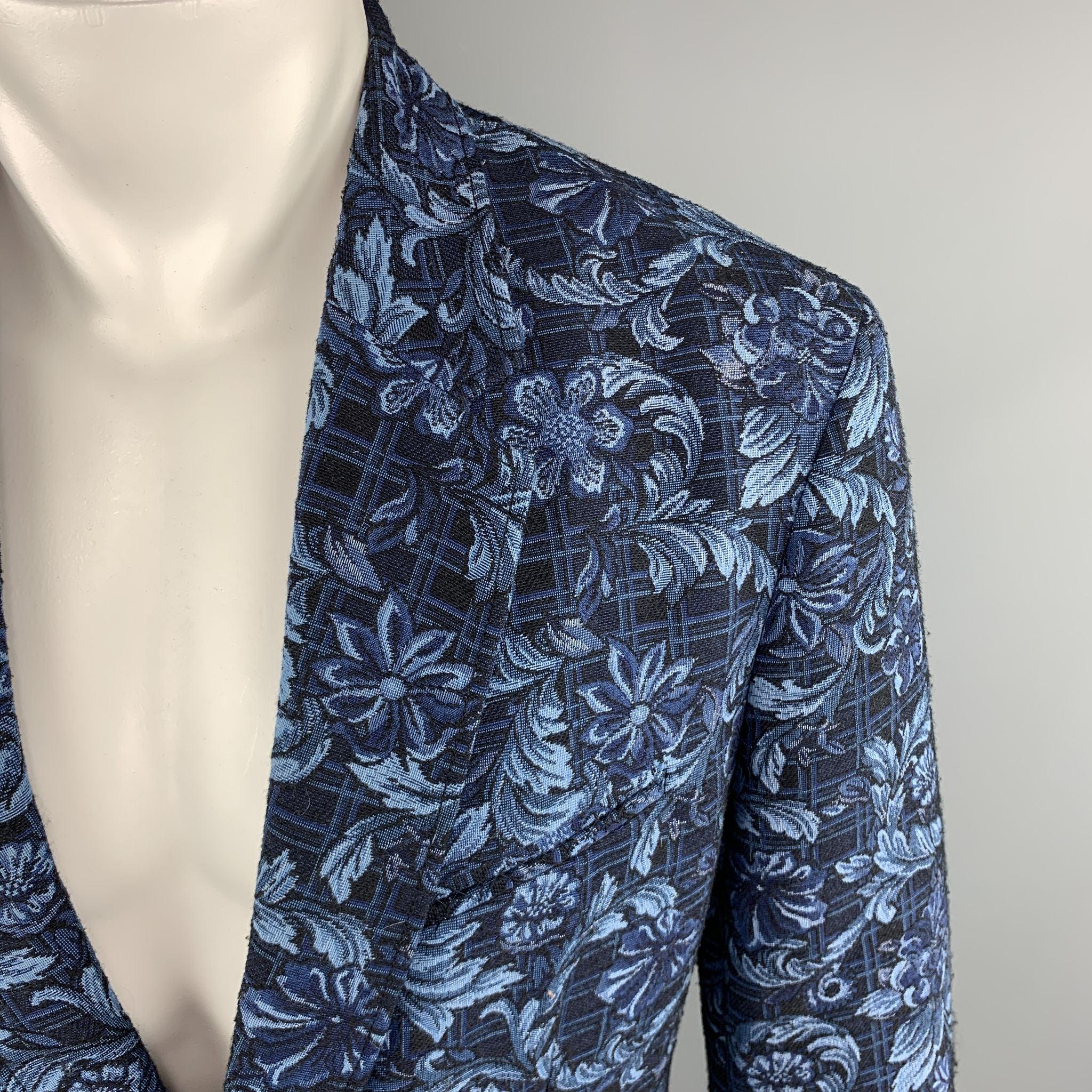 3.1 PHILLIP LIM Sport Coat comes in navy and blue tones in a floral jacquard viscose blend material, with a notch lapel, slit and flap pockets, two buttons at closure, single breasted, buttoned cuffs, and a single vent at back.Excellent
Pre-Owned