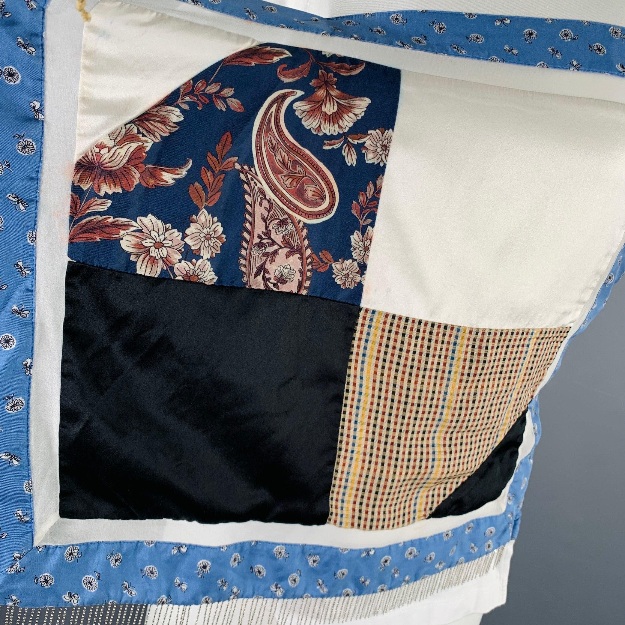 3.1 PHILLIP LIM t-shirt
in a white cotton knit fabric featuring a silk patchwork bandana design with silver tone metal tassels, and crew neck.Good Pre-Owned Condition. Moderate marks, please check photos. As is. 

Marked:   S 

Measurements: 
