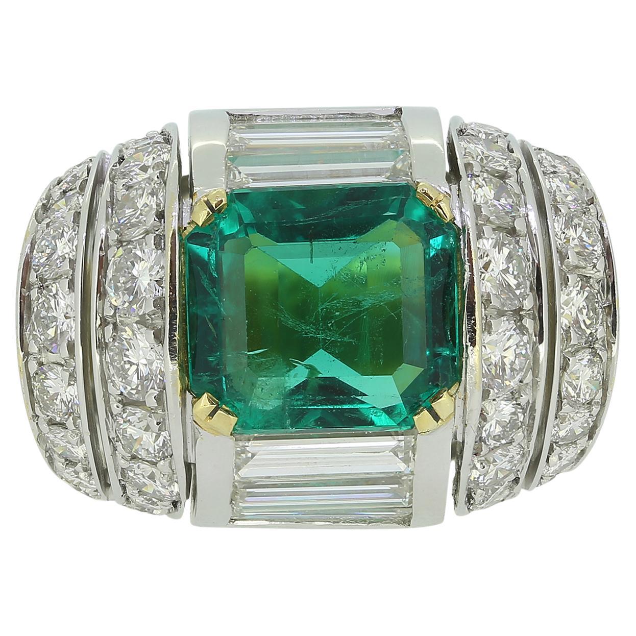 Ring mit 3,10 Karat kolumbianischem Smaragd und Diamant