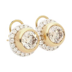 3,10 Karat Fancy Brown Diamond Lünette und Halo-Ohrstecker 18K Gold