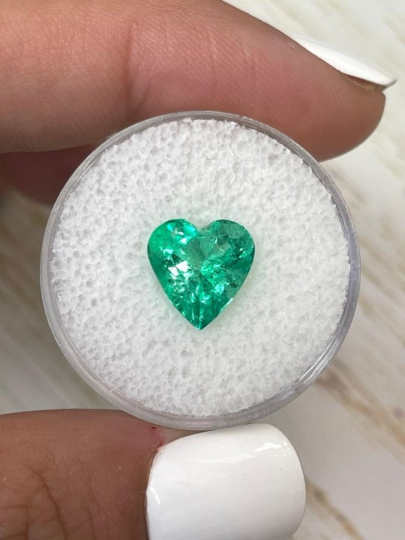 3.10 Carat Heart-Cut Colombian Emerald  Yellowish Green 10.2x9.8 Loose Gemstone For Sale 1
