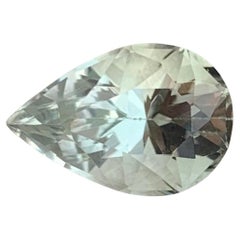 Gema de amatista verde suelta en forma de pera de 3.10 quilates naturales