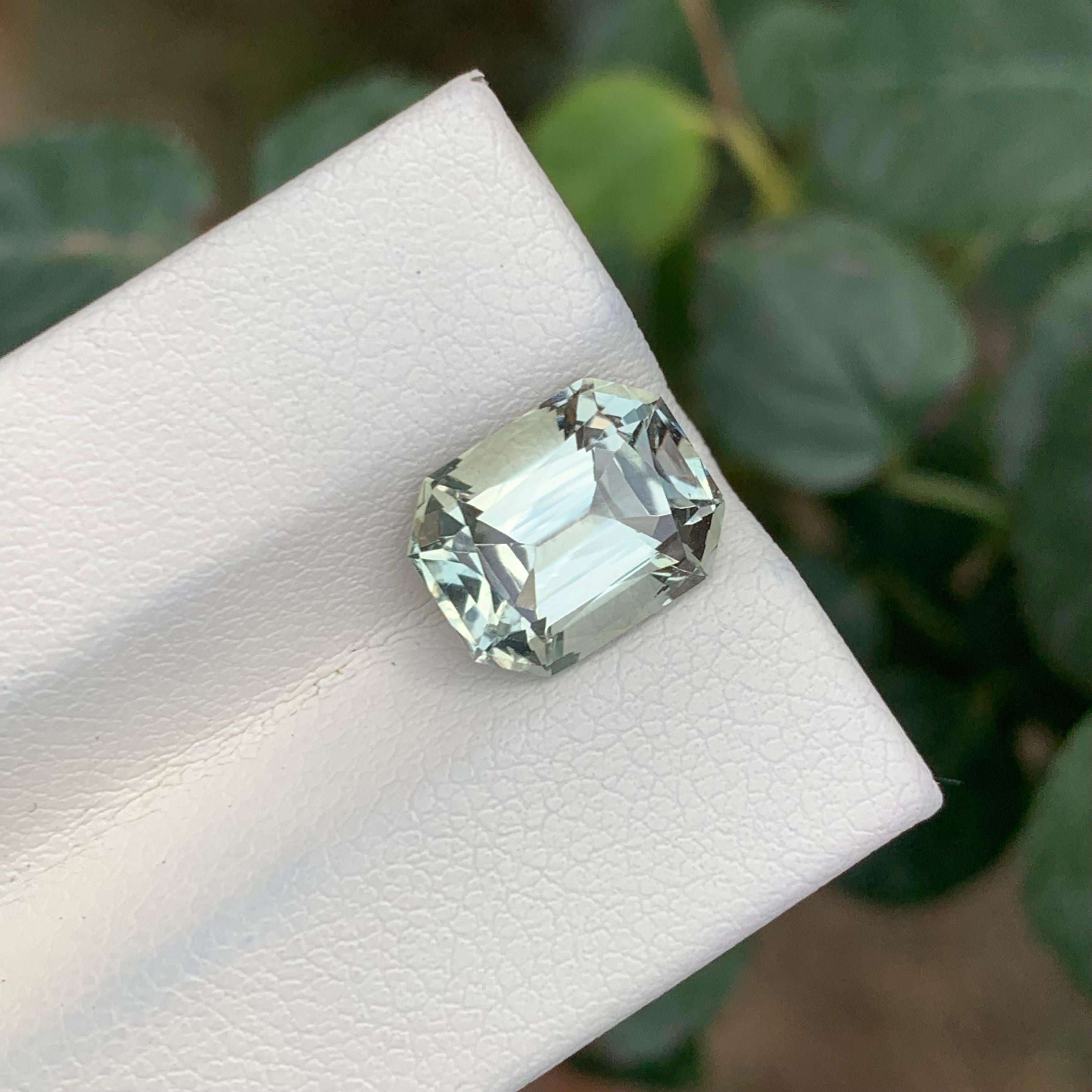 Arts and Crafts 3.10 Carat Natural Loose Green Amethyst / Prasiolite Cushion Shape Gemstone (Améthyste verte / Prasiolite en forme de coussin) en vente