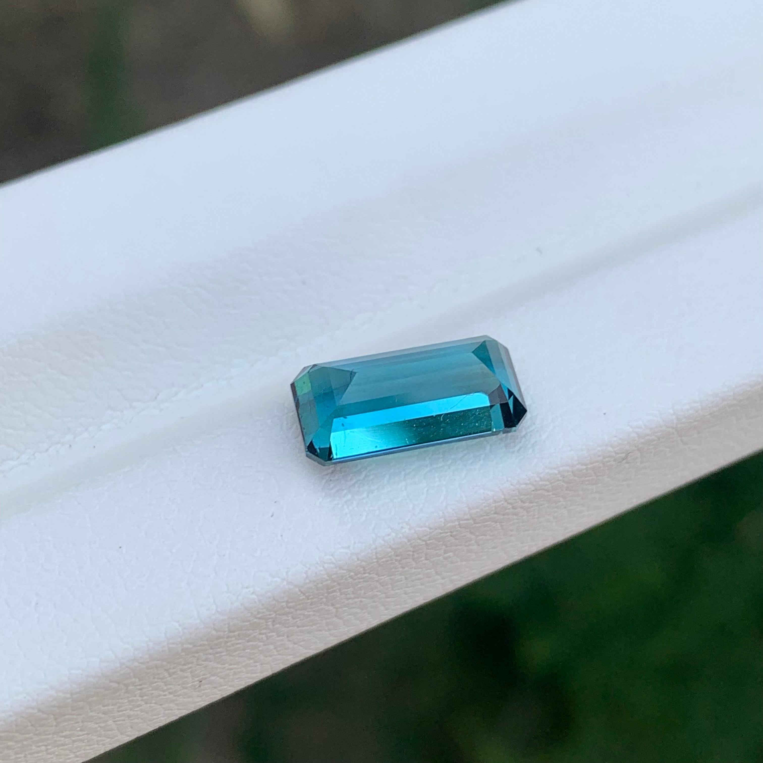 3.10 Karat Natürlicher loser Indicolith Turmalin Smaragd Form Edelstein im Angebot 1