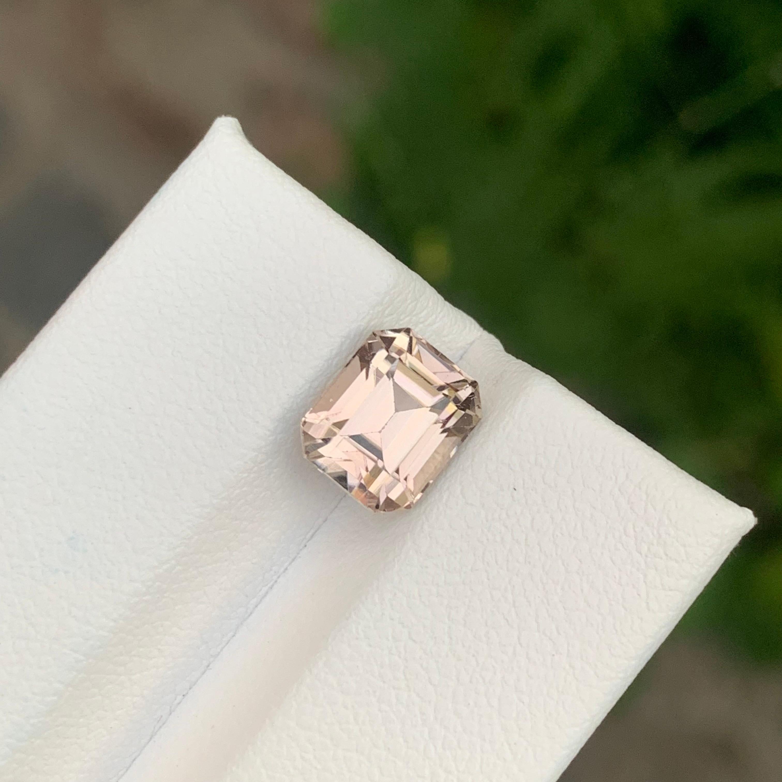 3.10 Carat Natural Loose Light Peach Tourmaline Emerald Shape Gemstone (pierre précieuse en forme d'émeraude) en vente 1