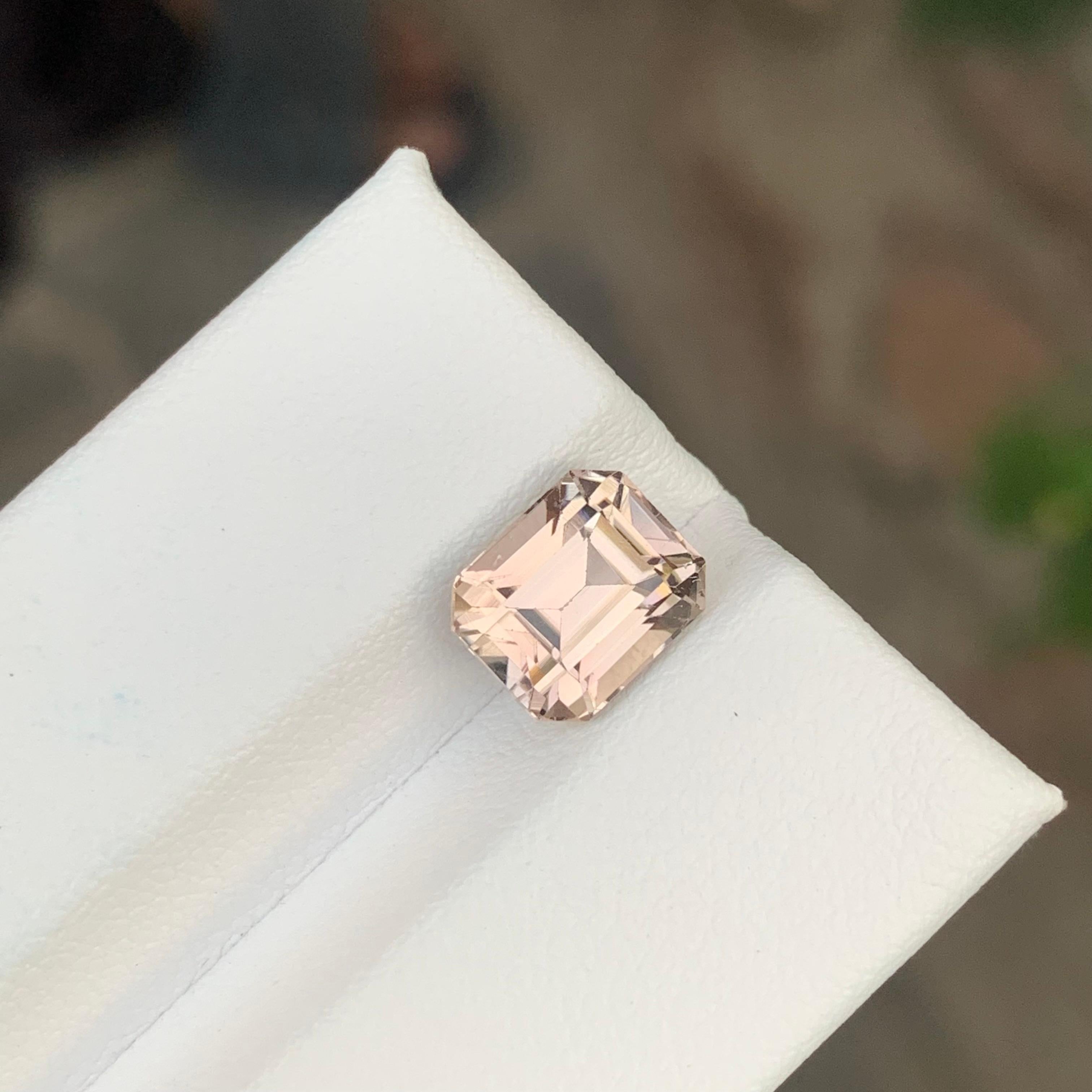 3.10 Carat Natural Loose Light Peach Tourmaline Emerald Shape Gemstone (pierre précieuse en forme d'émeraude) en vente 3
