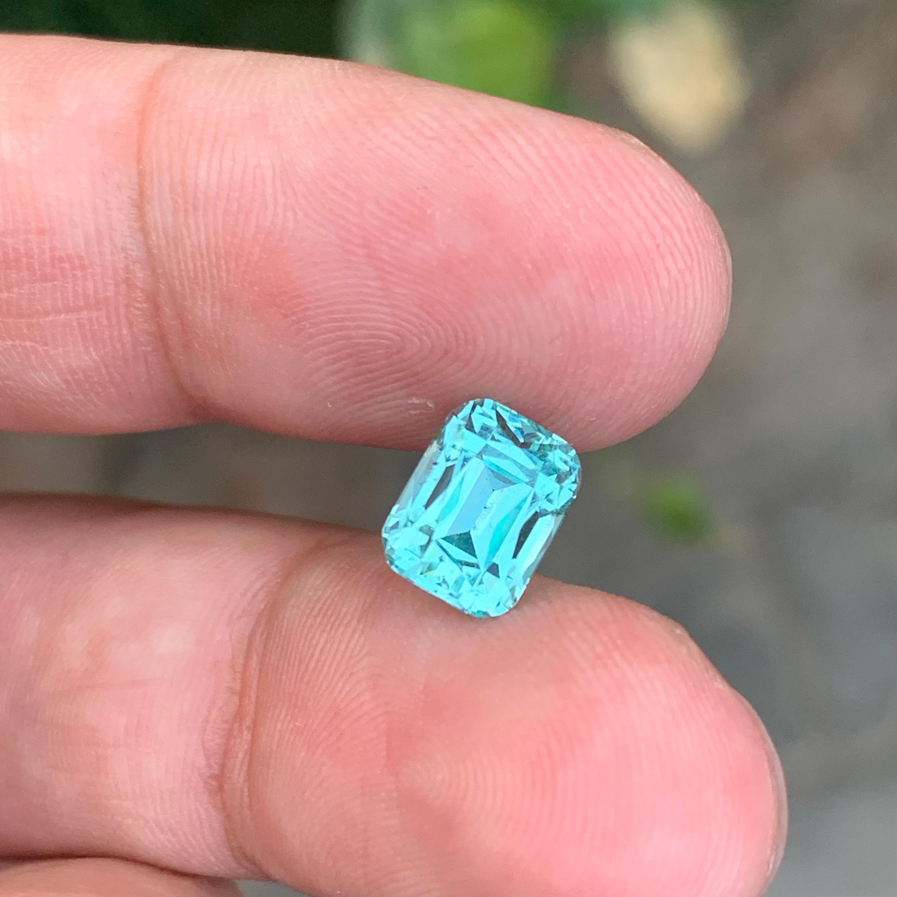 3.10 Carat Natural Loose Seafoam Tourmaline Cushion Shape Gemstone (pierre précieuse en forme de coussin) en vente 1